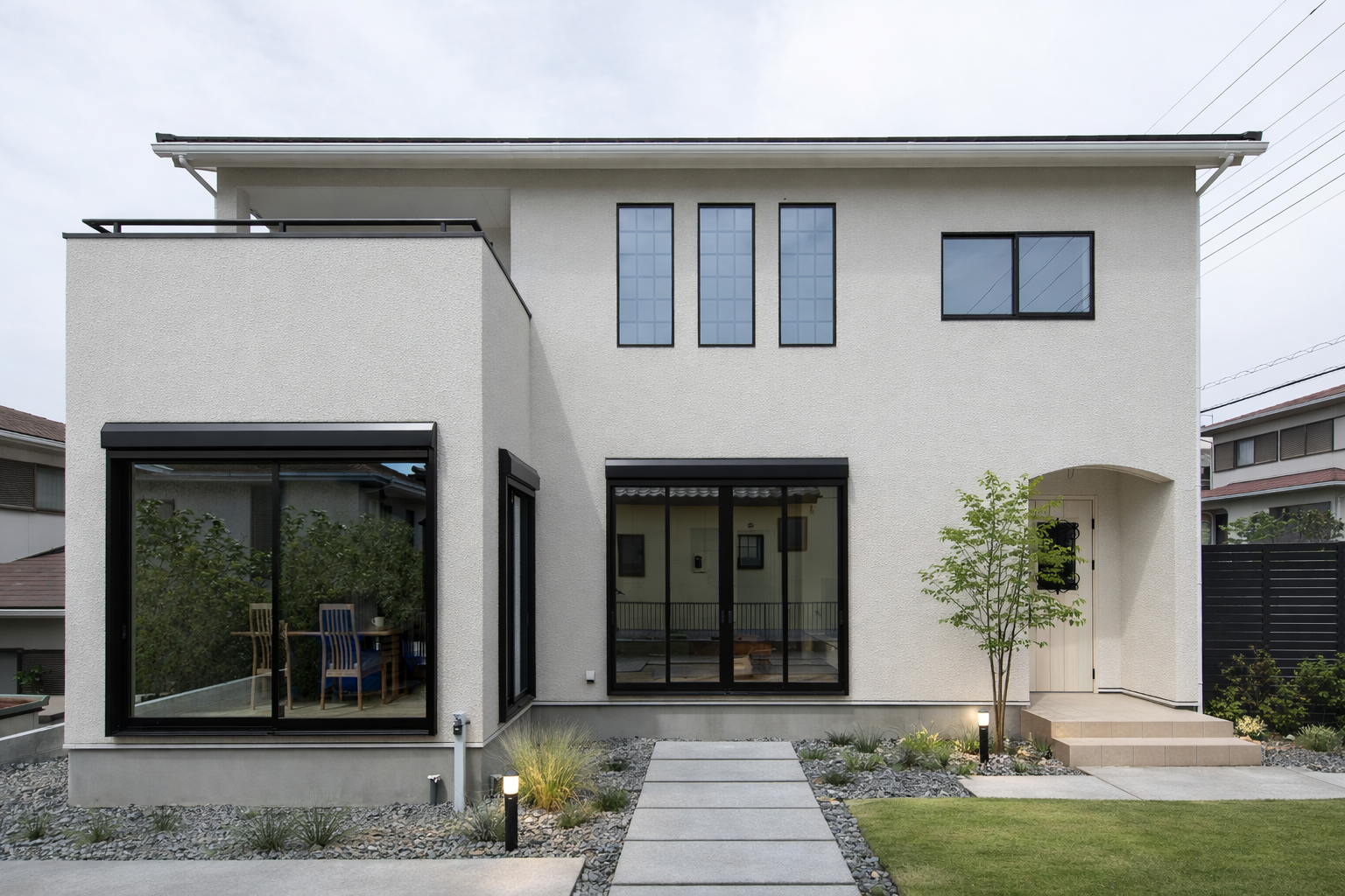 こだわりの輸入クロスが魅せる北欧スタイルの家《三島市》